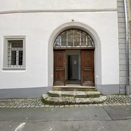 Apartment Sanierter Altbau Am Schloss