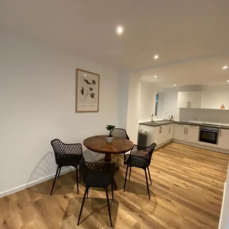 Apartment Sanierter Altbau Am Schloss